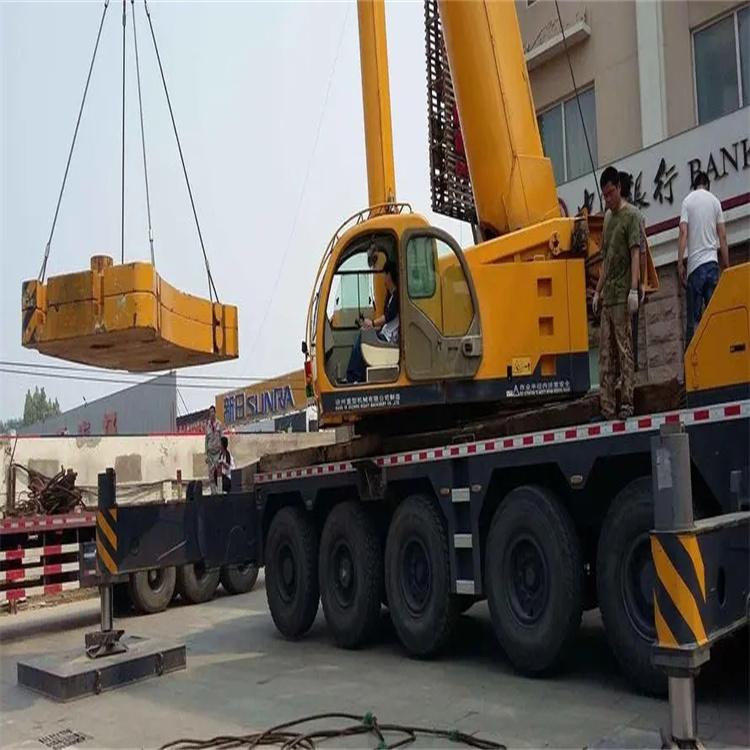 广昌县当地吊车出租|机器吊装|75吨|工厂搬迁服务